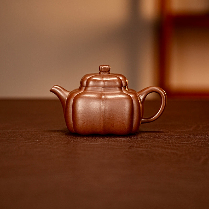 "Golden Melon" Ribbed Teapot