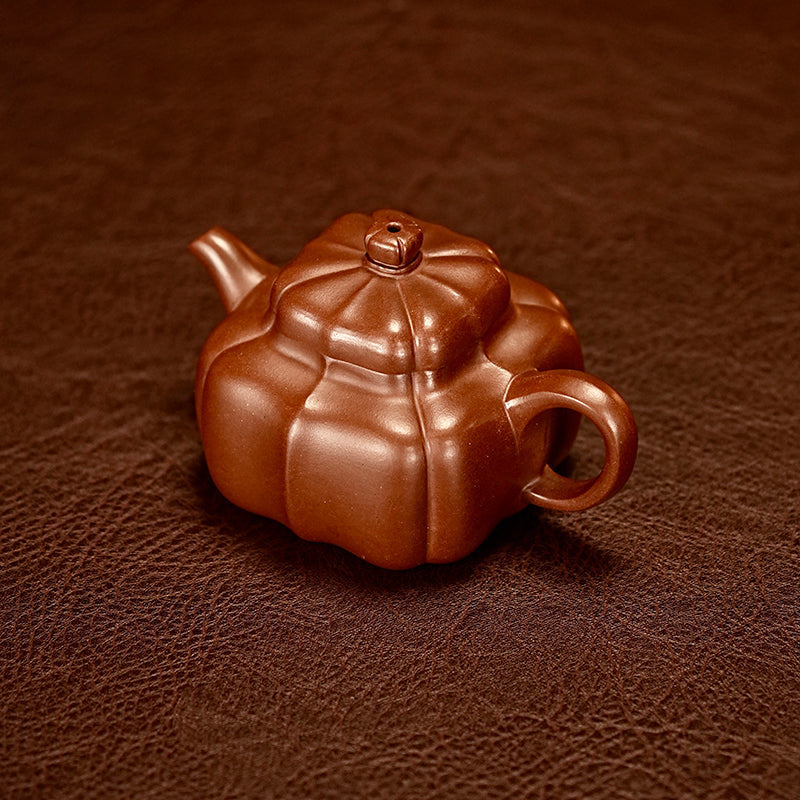 "Golden Melon" Ribbed Teapot