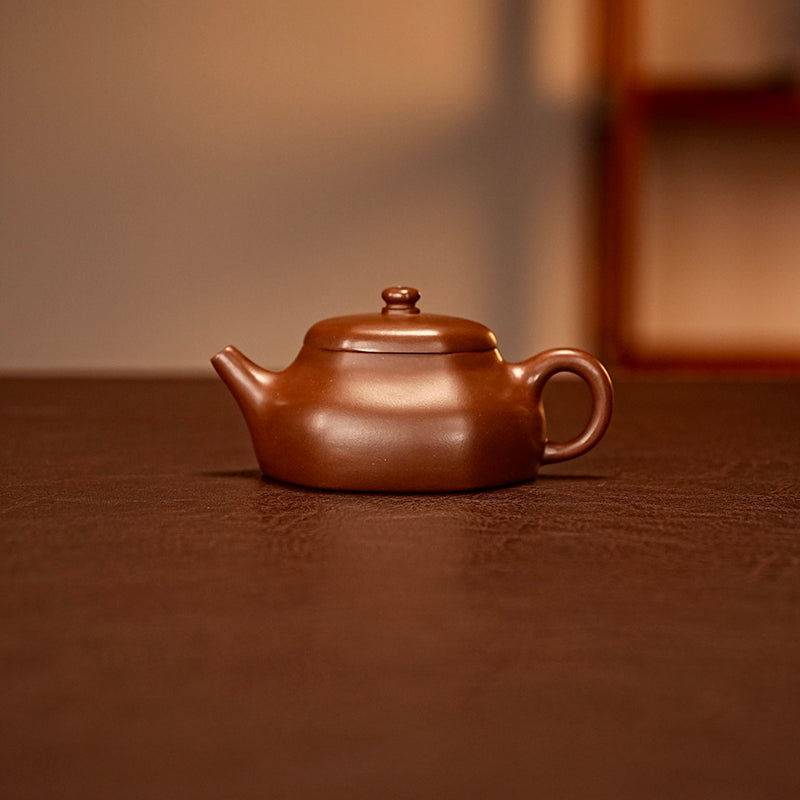 "Scholar's Study" Hexagon Teapot