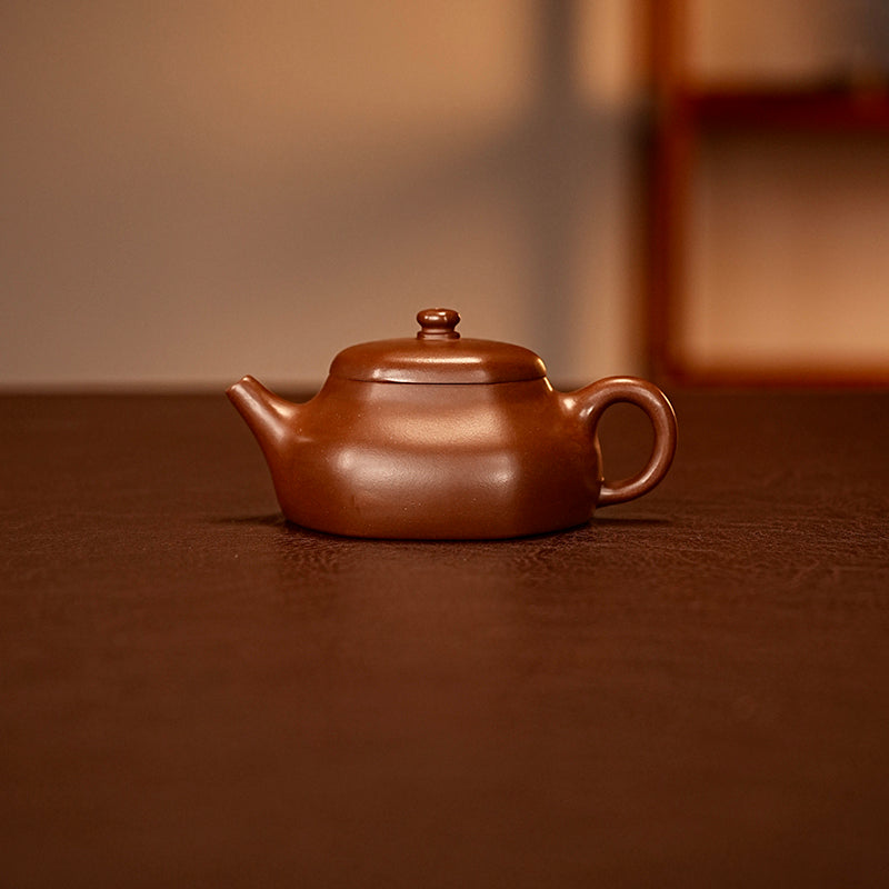 "Scholar's Study" Hexagon Teapot