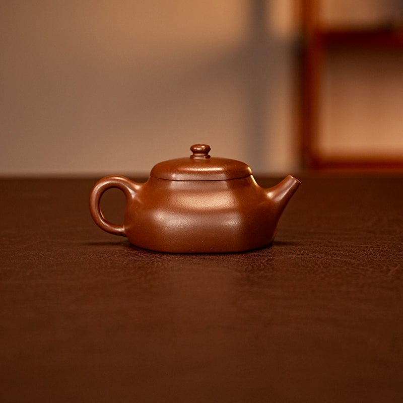 "Scholar's Study" Hexagon Teapot